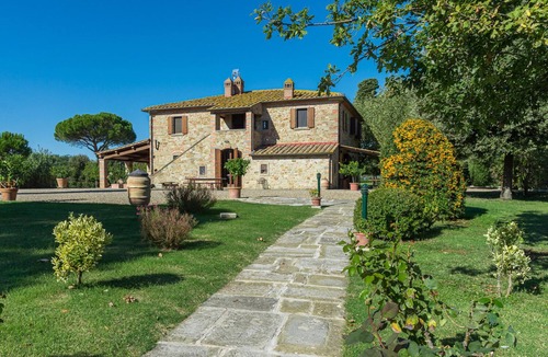 Le Piazze Villa | Private Pool Villa near Cortona. Secluded, Perfect for Families.