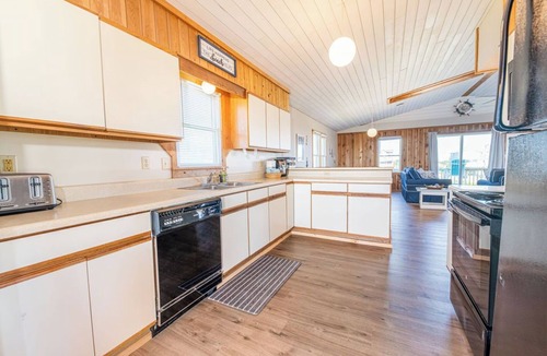 South Nags Head House | Private Pool, Walk to Beach+Pier, Ocean View+Incredible Sunset