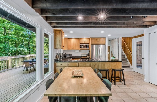 West Hartford House | Private Quechee Lakes Home - Pet Friendly