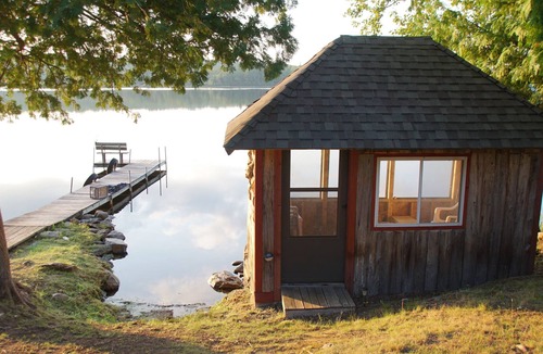 Iron River House | Private Relaxation on Quiet Iron Lake - da Lake House with 300'+ lake frontage