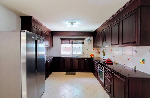 Nong Prue Villa | Private Residence Hosted by Sasithorn