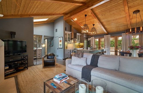 Palm Springs House | Private resort backyard+Salt Water Pool & Spa. 20% discount 7 day stay