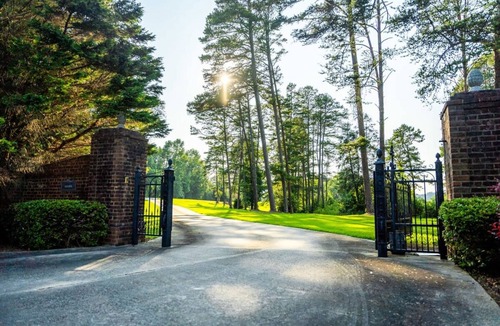Gainesville House | Private Resort - Lake Lanier Paradise