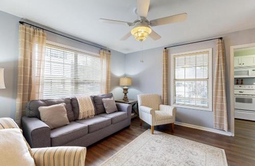 Saint Simons Heights House | Private retreat with access to community pool & nearby entertainment