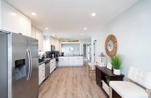 Grasonville House | Private Riverfront Home with Hot Tub, Kayaks, Paddleboards and Riverside Firepit