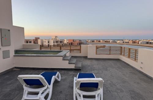 El Gouna Ski Chalet | Private Rooftop pool 3BR in Ancient Hill El Gouna