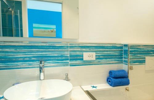 Lu Bagnu House | Private room and pool in the beach free wi-fi