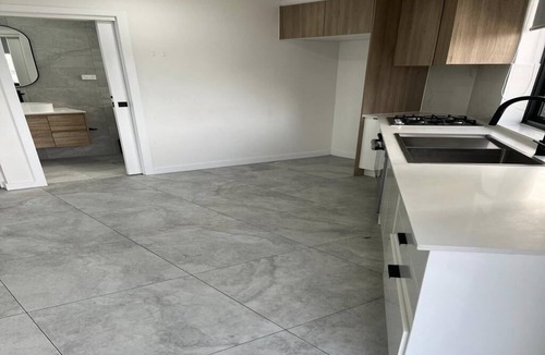 Toongabbie House | Private Room for Rent