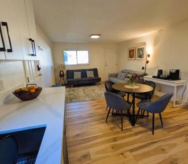 Riley Park-Little Mountain House | Private room in Chic Main St suite