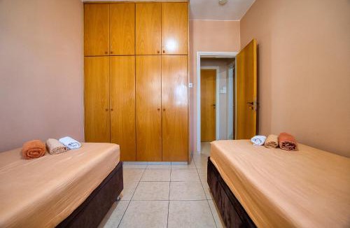 Universal House | Private Room in shared apartment