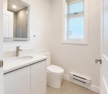 Kitsilano Bed & Breakfast | Private Room in Shared West Side Home near UBC