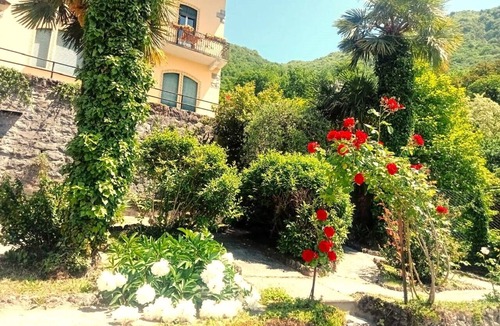 Vezio Villa | PRIVATE ROOM IN VILLA with terrace, various gardens and barbecue.