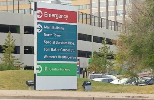 Northwest Calgary House | Private Room Just 3 min walk to University and Hospital.