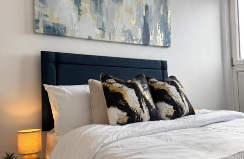St. George's House | Private Room Near Camden & Central London