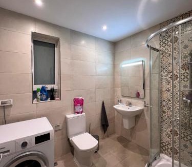 Il-Balluta House | Private room shared bathroom - 2 beds Balluta - Shared Flat