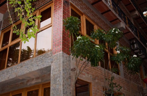Comuna 3 Apartment | Private room with access to rooftop Pool