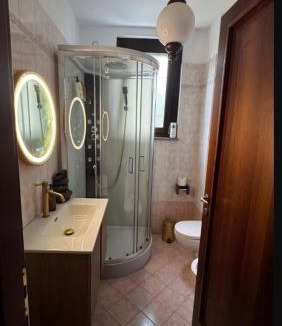 Montesiro House | Private Room with Garden View in Arcore