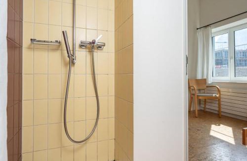 Netstal Bed & Breakfast | Private Rooms near Glarus - Parking & Lake