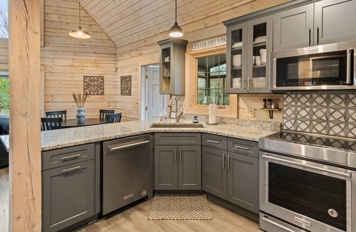 Smithville Cabin | Private, Rustic Luxury at Center Hill Lake!