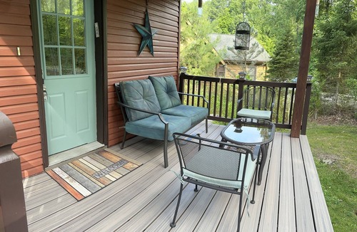 Athens House | Private safe lakefront cottage that offers kayaking, and tennis.