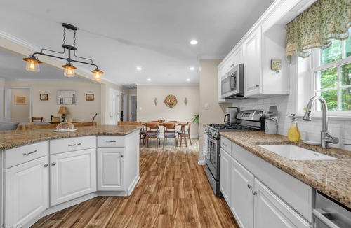 Ocean View House | Private saltwater pool-OC or SIC beaches-Labor Day 26 still available!