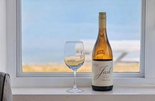 Gwynn House | Private Sandy Beach & Chesapeake Bay Sunsets