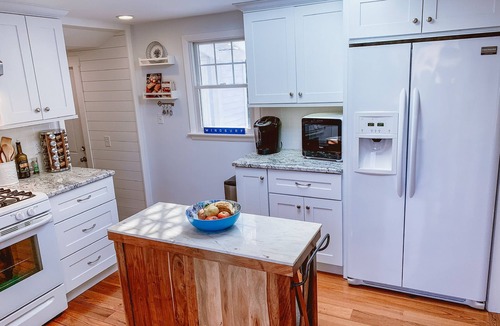 Hyannis House | ✸Private Sandy Beach✸ Nantucket Sound 2 Min Walk! Kayak & SUP, Near Harbor &Town
