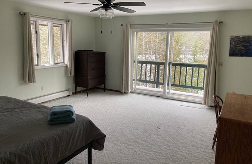 Paradox House | Private Sandy Beach with 125 feet of lake frontage