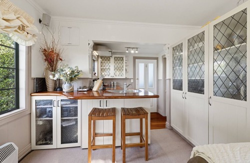 Ahuriri Flat Cabin | Private seaside couples hideaway