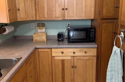Cable House | Private, secluded 2-bedroom house with King, Queen beds near Cable with WiFi, AC