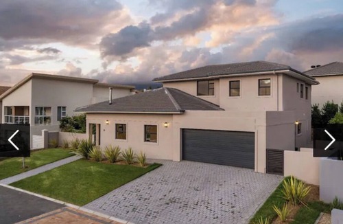 Cape Town City Centre Villa | Private, secure 4 bedroom Villa with pool and view
