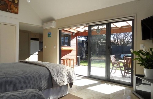 Rotorua House | Private self-contained. Great neighbourhood location. Close forest & geothermal