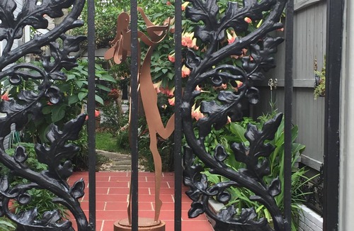 Lakeview Cottage | Private separate guest cottage. Beautifully landscaped gated courtyard setting.