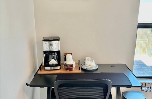 Harris House | Private Serene Studio Getaway with Private Patio .