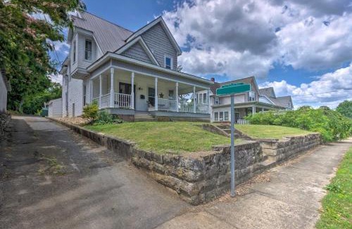 Bristol Apartment | Private Solar Hill Apartment in Downtown Bristol!