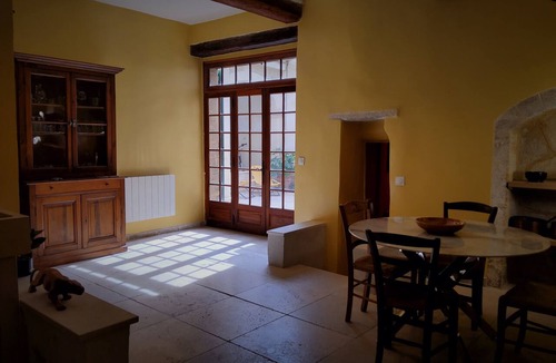 Roquemaure Apartment | Private Spa & Charming Patio (Near Avignon & the Vineyards)