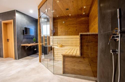 Garmisch-Partenkirchen Apartment | Private Spa & Garden Alpi mit Sauna und Whirlpool