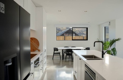 Kawarau Falls House | Private Spa with Remarkables & Coronet Views