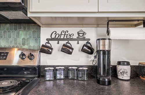 Crossville Cabin | Private Spacious Cabin Retreat Sleeps 17 3 Full Baths Perfect for Groups
