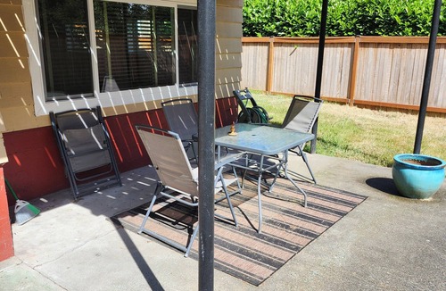 Highline Apartment | Private & Spacious Daylight Basement Apartment with Kitchen