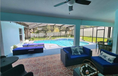 Clermont House | Private Spacious Room in Home, with Pool-The Oasis Room