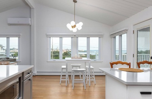 Bonnet Shores House | Private Steps to Bonnet Beach, AC, Linens/Towels Incl, Narragansett-Ocean views,