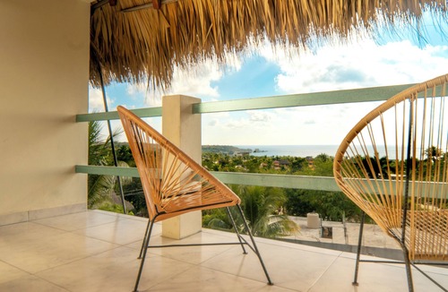 Brisas de Zicatela Apartment | Private Studio Palapa Mango- Pool- Ocean View - La Punta -Free Breakfast