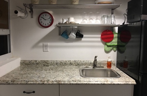 Coral Way Apartment | Private Studio blocks from Coconut Grove