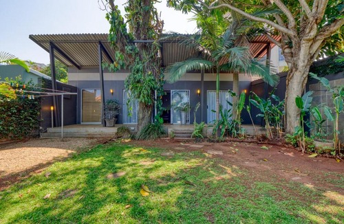 Essenwood Bed & Breakfast | Private Studio flatlet, Uncapped Wifi, Netflix,Full DSTV