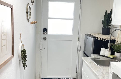 Roosevelt House | Private studio near Green Lake/Lightrail/I-5n