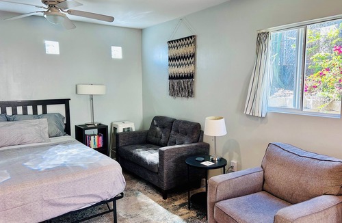 Vista Apartment | Private Studio on Peaceful Gated Property
