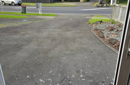 Papakura Apartment | Private Studio Sleepout in Auckland's Convenient Location