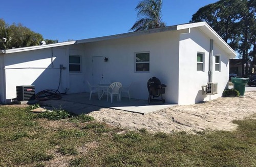 Naples Park Apartment | Private Studio Suite near the Beach