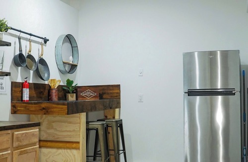 Callender Apartment | Private Studio w/Washer & Dryer, 35 min to VAFB